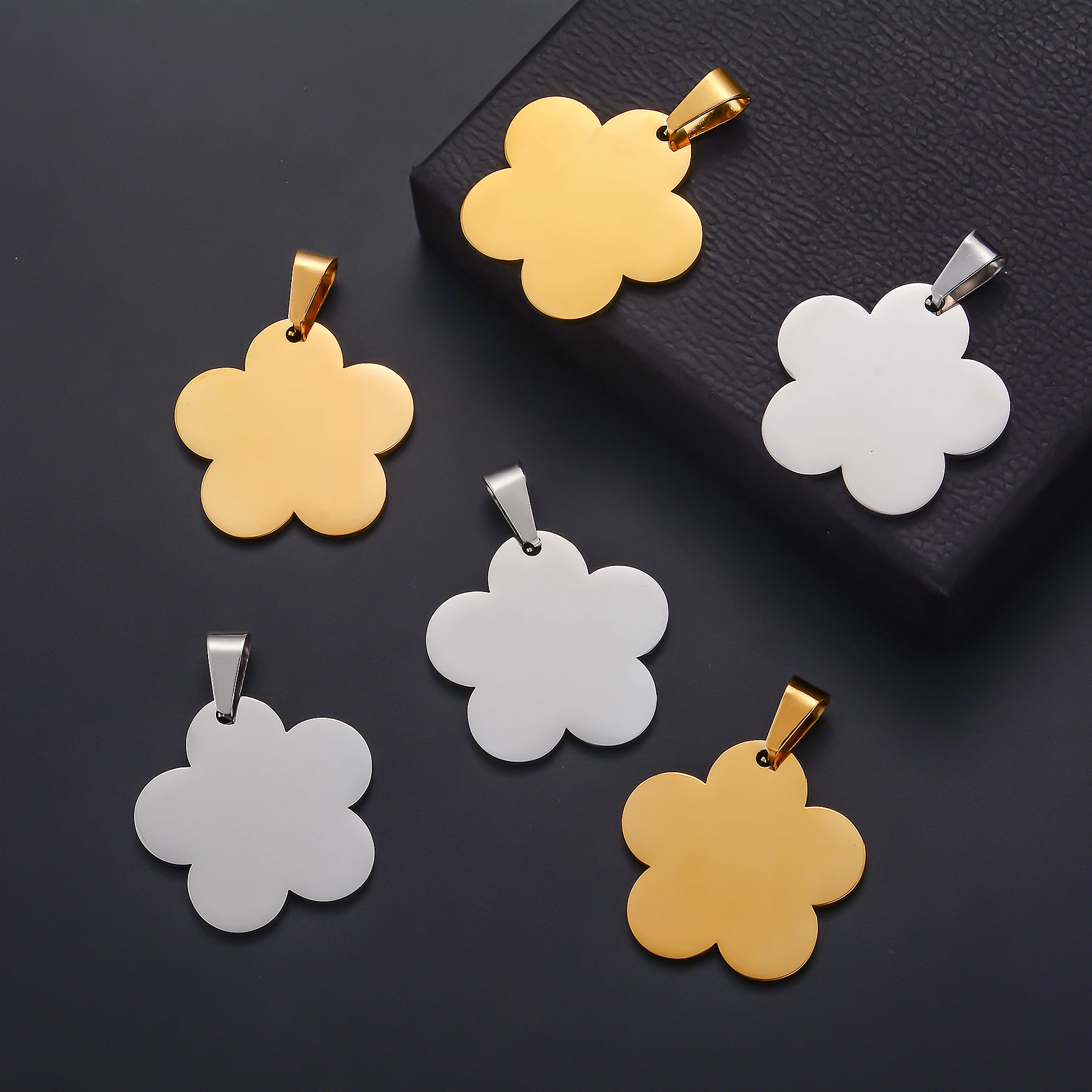 

10 шт. подвесок в форме цветка из нержавеющей стали с зеркальной полировкой, заготовки для DIY украшений, ожерелий, брелоков, оптом