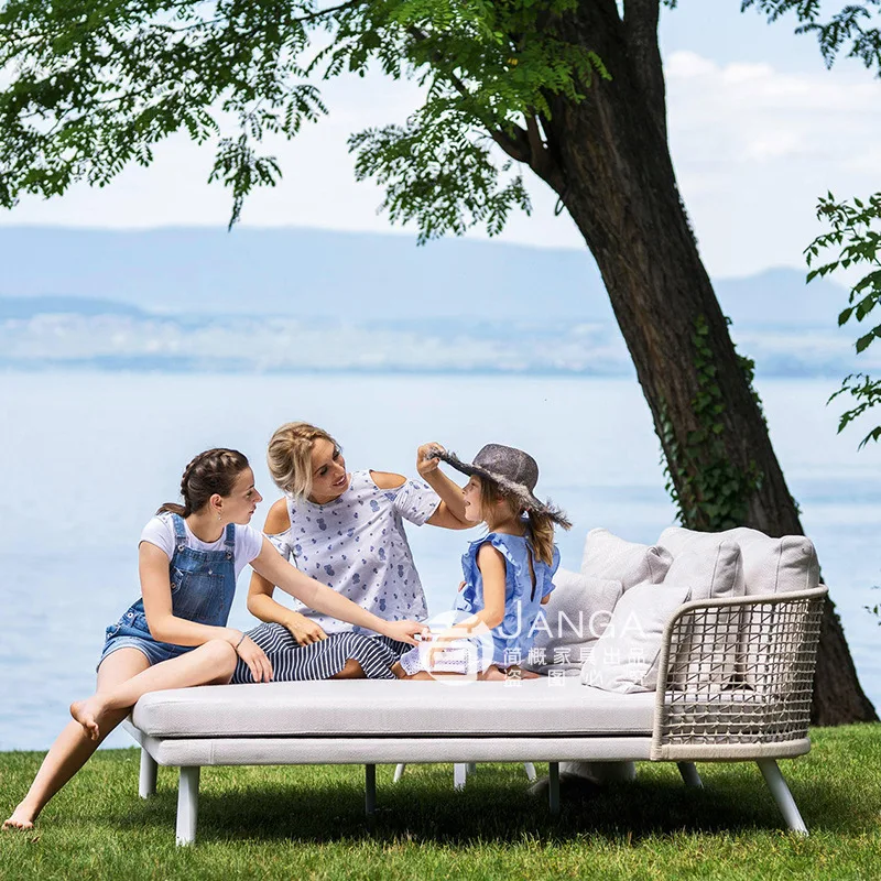 

Скандинавская уличная кровать-шезлонг для виллы, сада, демонстрационной комнаты, современная простая мебель для отдыха из ротанга