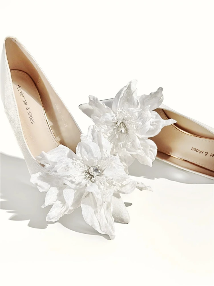 رقيقة عالية الكعب الربيع والخريف جديد وأشار المخملية ثلاثي الأبعاد حجر الراين مطرز زهرة أحذية مأدبة الأحذية النسائية