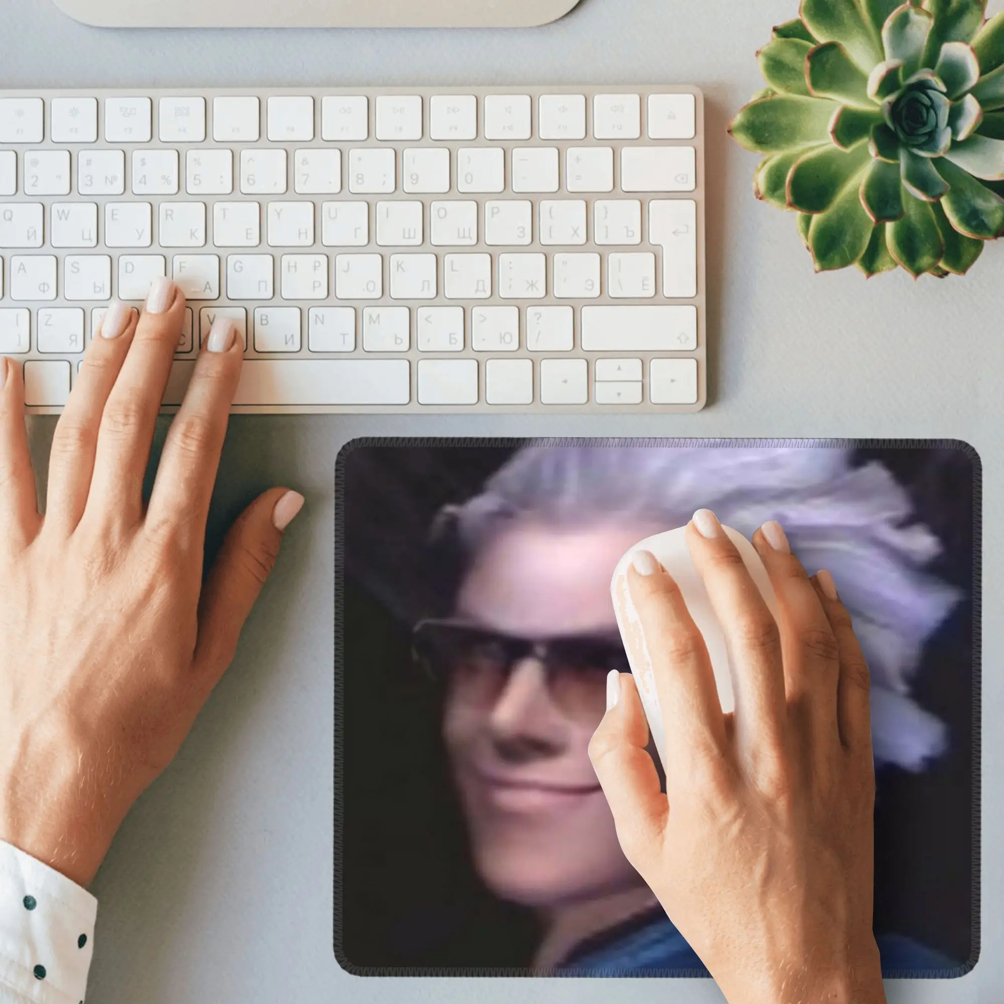 Vergil From the Devil May Cry Seri Mouse Pad Computer Keyboard Mouse Mat Gaming PC Laptop Desk Mat Office Accessories Table Mats