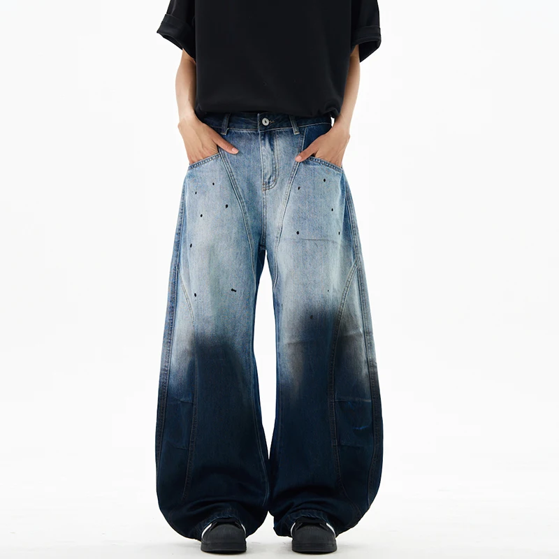 

Мужские джинсовые брюки нишевого дизайна, повседневная мужская одежда с градиентом цвета, прямые широкие брюки, свободные весенние мужские джинсы 2026 г.