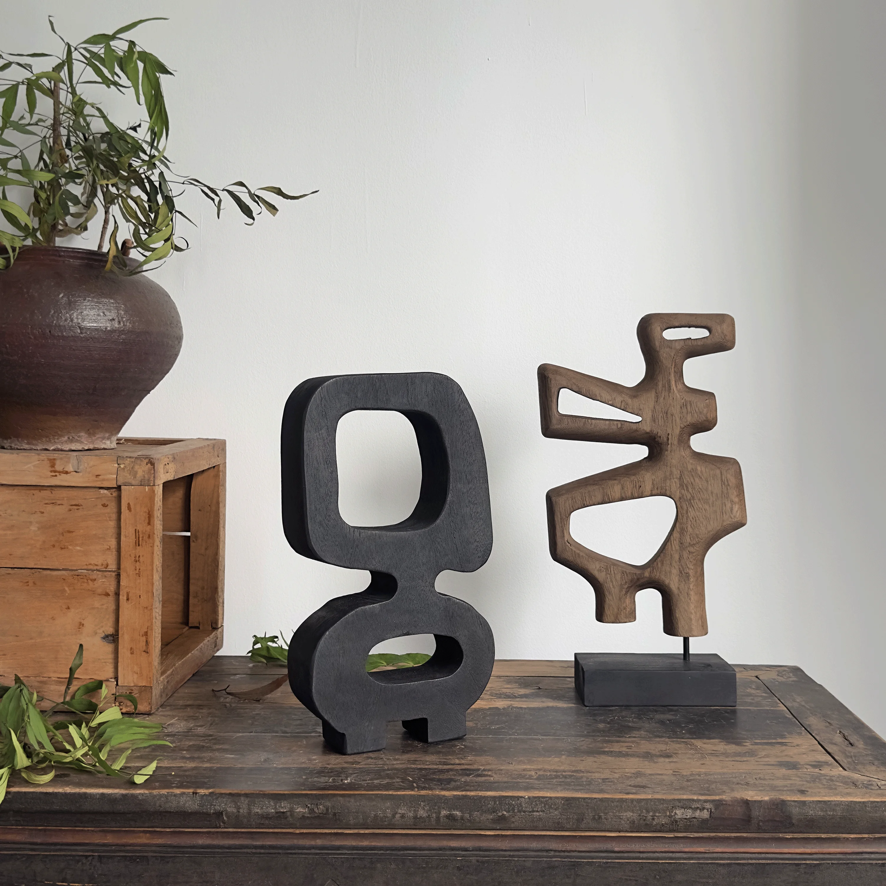 

Retro creative solid wood abstract art ornament homestay porch geometric wooden decoration model room high-end sculpture