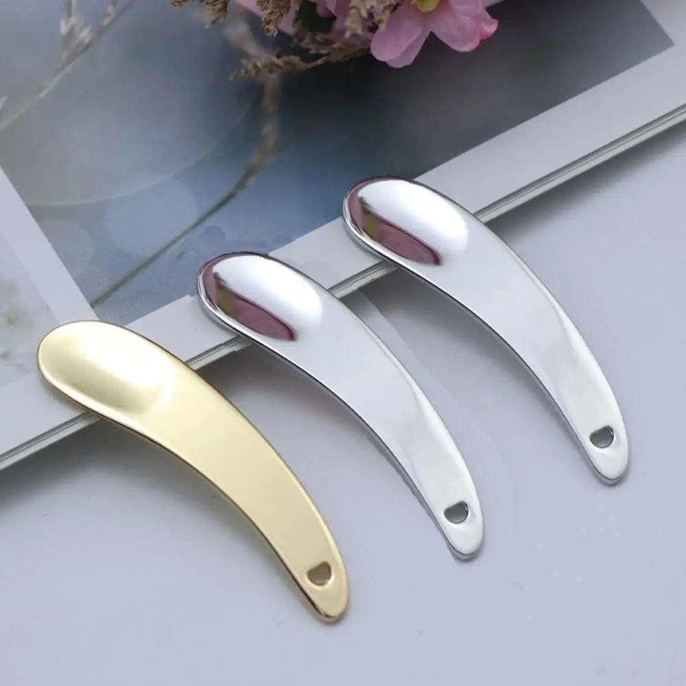 Cuillère de Massage en or et argent, outils de maquillage, bâton de crème pour les yeux en métal, spatule de maquillage, Mini cuillère cosmétique, cuillère incurvée pour crème pour le visage