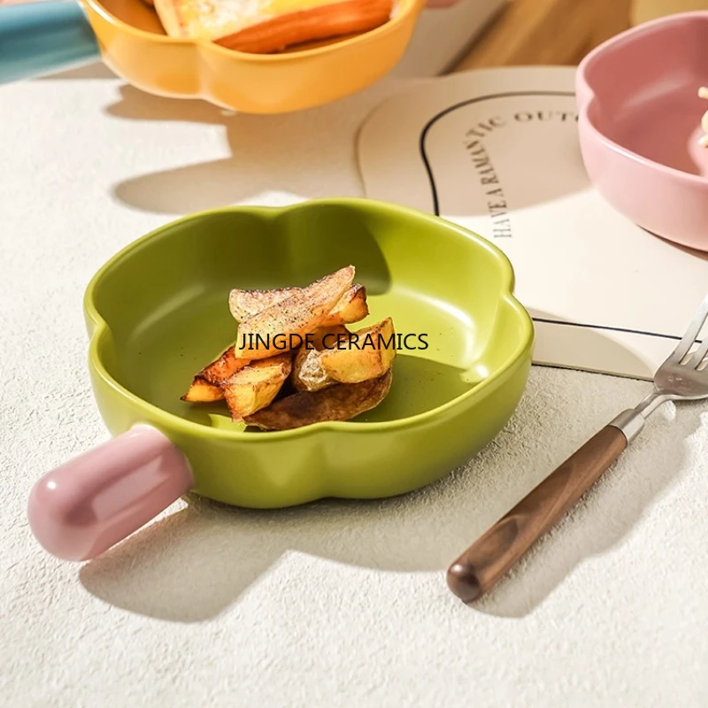 

1pc Ceramic Handle Baking Tray Ceramic Baking Bowl Baked Bowl with Handle Kitchen Tableware and Utensils Single Handle Design