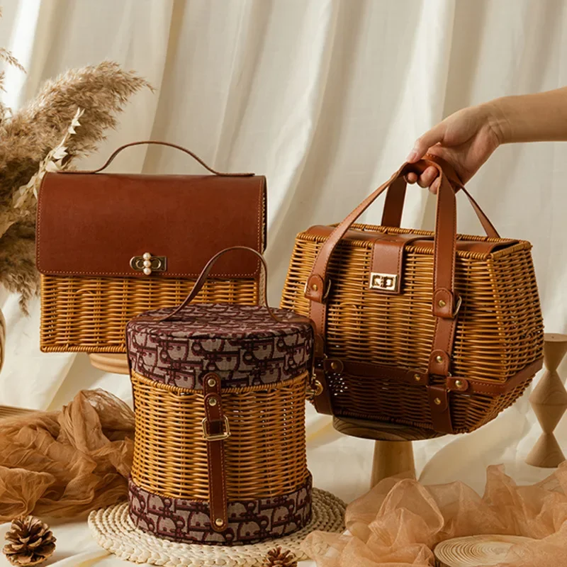 

Forest Department Pastoral Rattan Woven With Hand Gift Storage Box Beach Holiday Wind Female Bag INS Wind Handbag