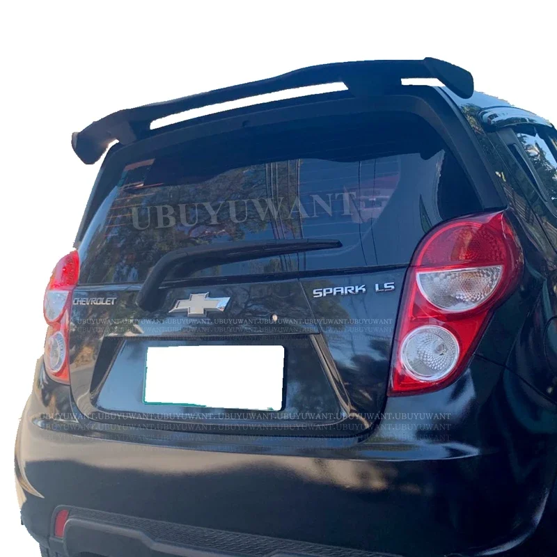 Spoiler Hatchback do Chevrolet Spark Uniwersalny spoiler ABS Plastikowy wygląd włókna węglowego Tylne skrzydło dachowe Zestaw karoserii Akcesoria