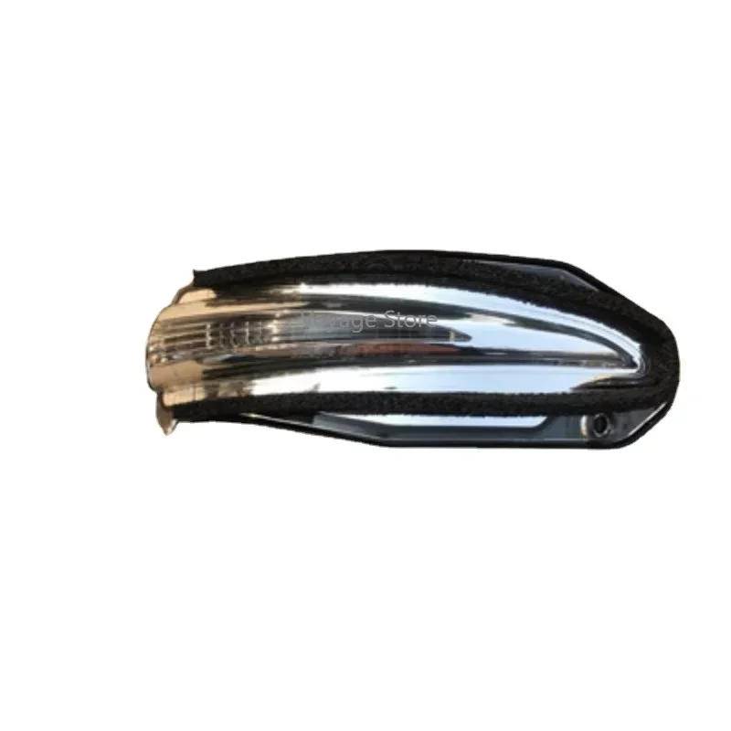

1PCS Suitable for Toyota Highlander 15-18 year reversing mirror turn signal