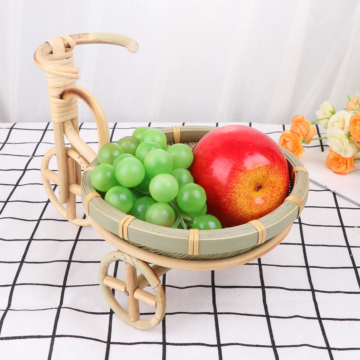 

1pc Bamboo Fruit Basket Hand Woven Tricycle Shape Food Serving Basket For Kitchen Dining Room Wedding Storage Container