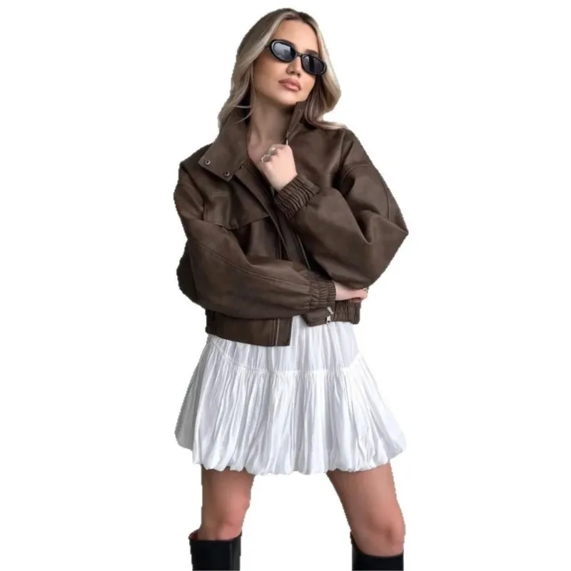 سترة عصرية ذات ياقة طية صدر السترة وجيب كبير وأكمام طويلة وسحاب من الجلد الصلب للربيع والخريف معطف نسائي للتنقل