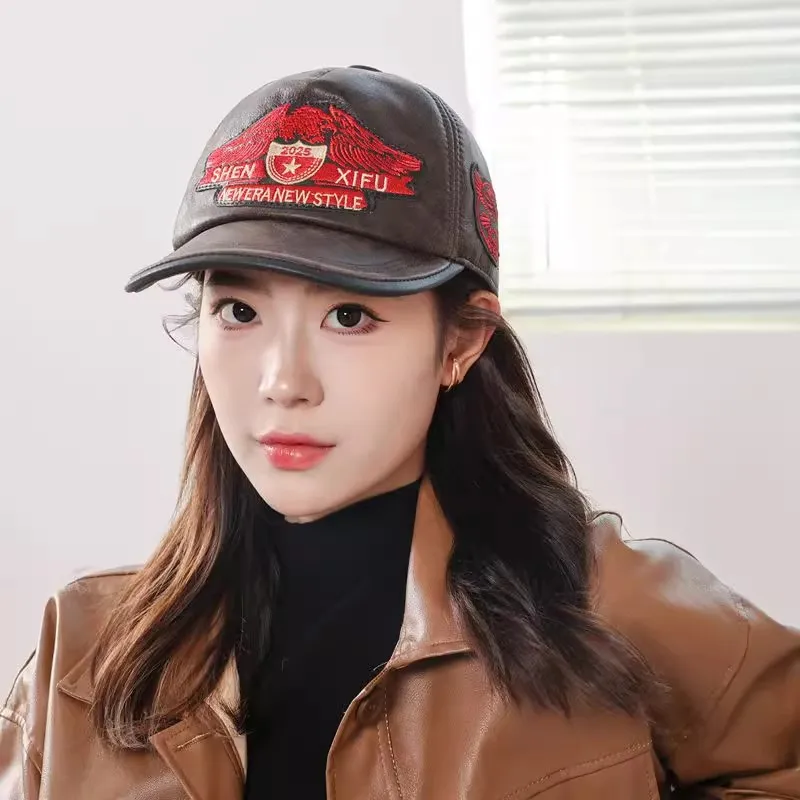 New 2025 Retro motorcycle Baseball Cap Winter Man Sports Flight Hats Fashion Personality Brands Real Cowhide Leather Cap
