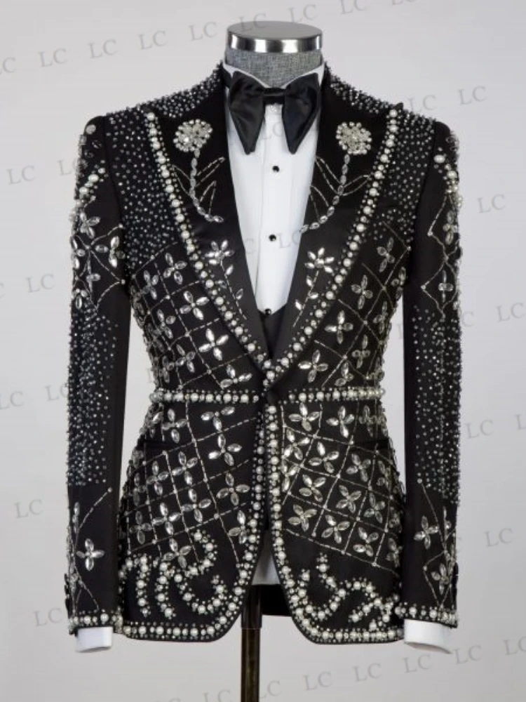 Men Suits Diamonds Beads Crystals Luxury One Piece Blazer One Button Peaked Lapel Formal Party Wedding Groom Plus Size Tailored