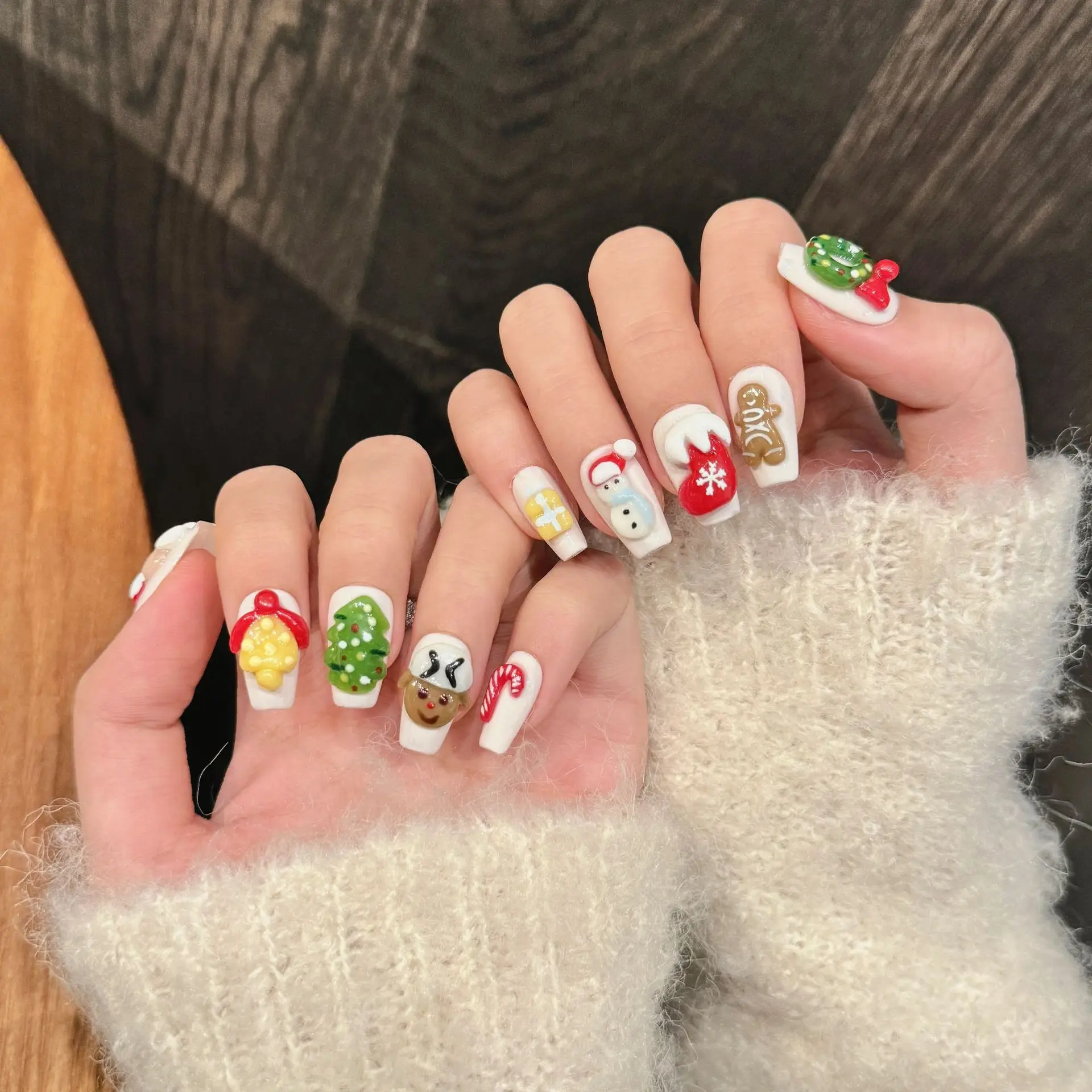 10 pçs artesanal natal imprensa em unhas 3d dos desenhos animados papai noel árvore de natal boneco de neve grinalda design unhas falsas curto quadrado falso prego