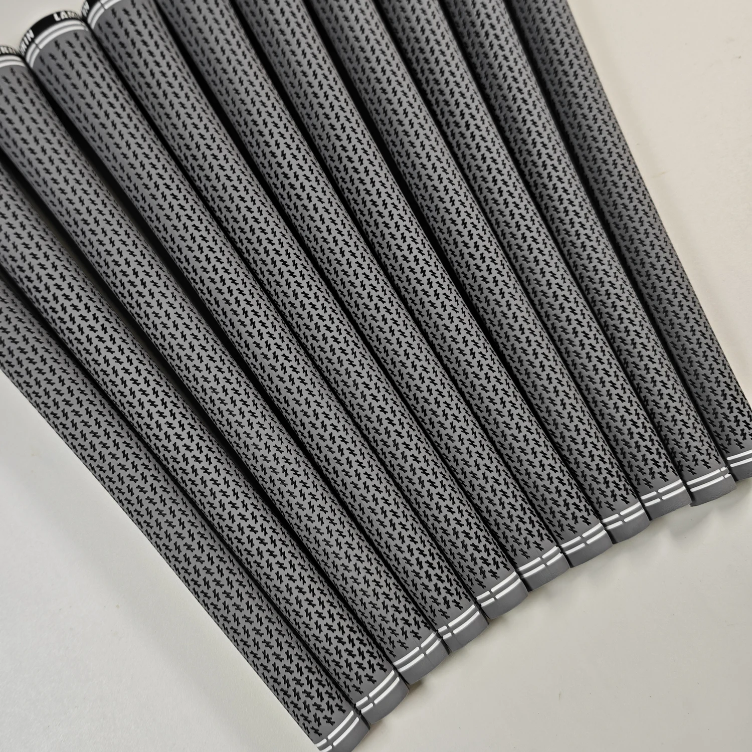 Grey Standard/Midsize Enhanced Traction Natural Rubber Golf Grips - All-Weather Performance