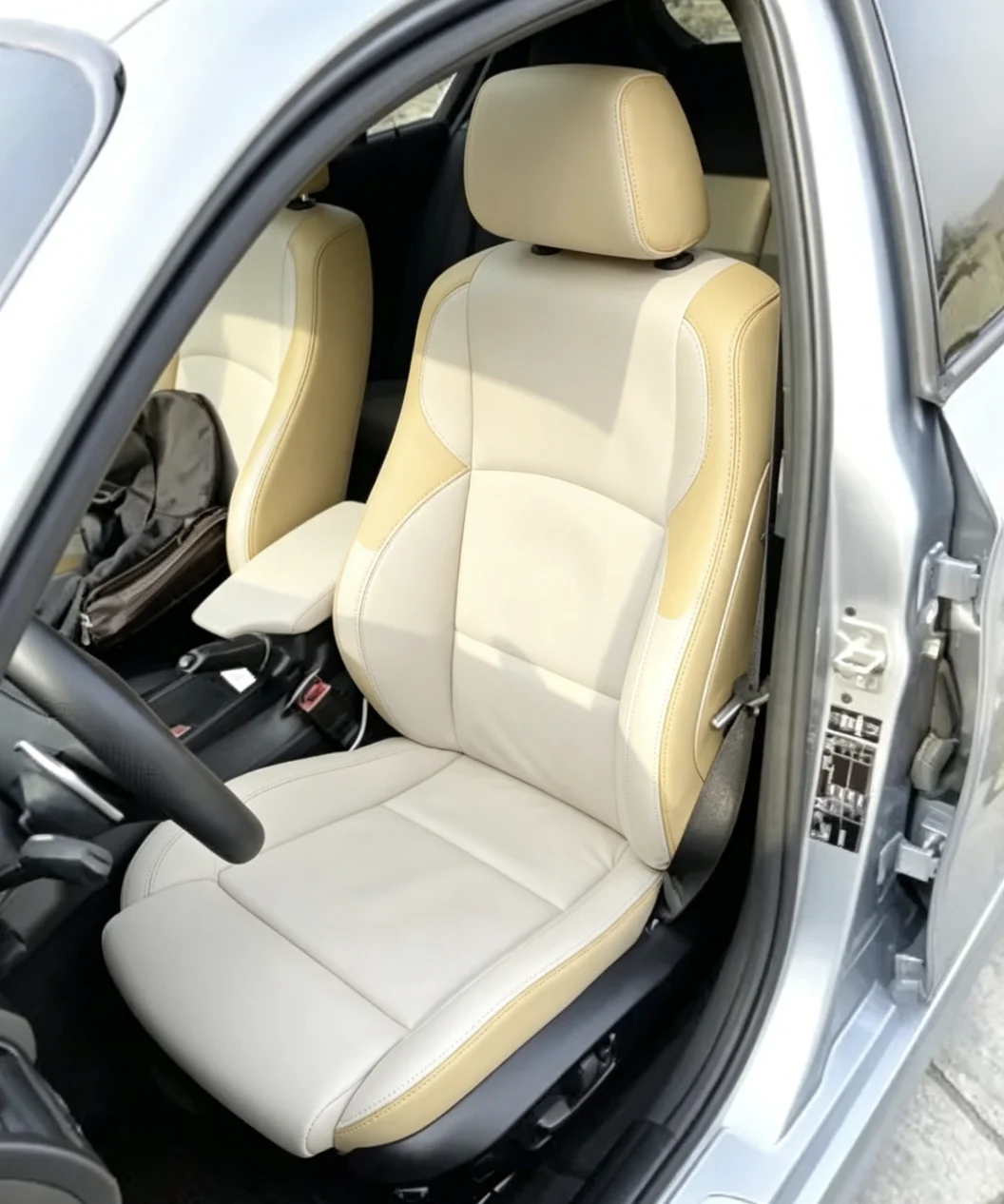 Für BMW E87 2008~2011 Maßgefertigte Autositzbezüge Luxuriöses Nappaleder 100% Passgenau Innenausstattung 360 ° Vollständige Abdeckung – Detail 2