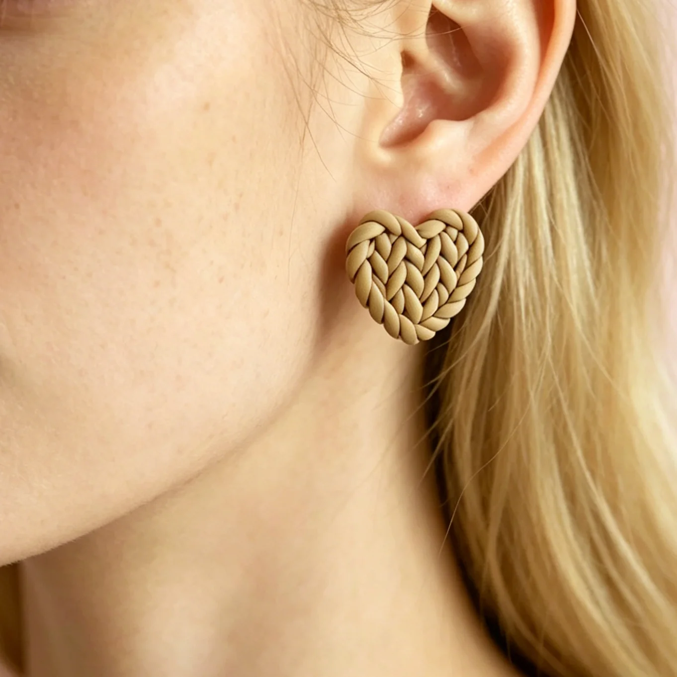 Cozy Knitted Texture Heart Studs Sweater Pattern Polymer Clay Earrings Small Love Heart Jewelry Handcrafted Sweet Daily Wear
