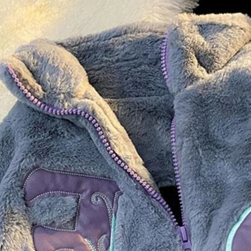 เสื้อแจ็คเก็ตขนแกะสไตล์เรโทรไซส์ใหญ่พิเศษสำหรับผู้หญิง แฟชั่นฤดูหนาว เสื้อคลุมพาร์ก้าขนแกะอุ่นสบายทรงหลวมลำลอง เสื้อผ้าฝ้ายทันสมัย