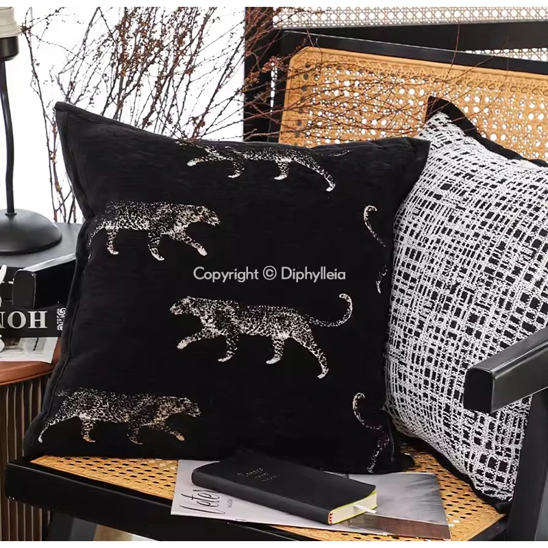 Diphylleia Panthera Jacquard Cushion Cover Wild Animals Leopard Decorative Luxury Italy Chenille Pillowcase For Villa Hotel Casa