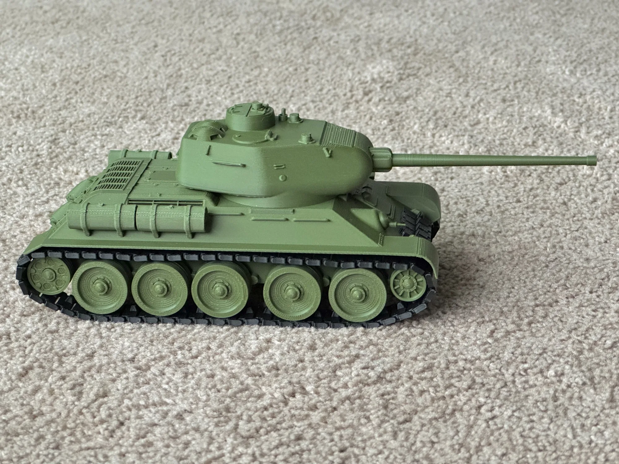 

1/35 Scale Soviet T-34/85 Tank Finished Model, 3D Printed WW2 Military Tank Replica, Display Model for Military Enthusiasts