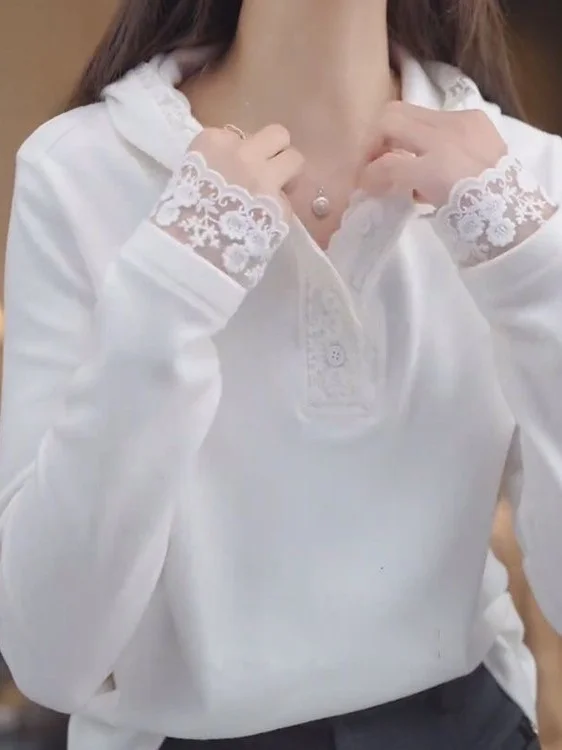 

Женская удлиненная футболка с кружевными вставками и капюшоном, на бархатной подкладке, белая, осенне-зимняя, новинка, для повседневной носки, стандартный крой