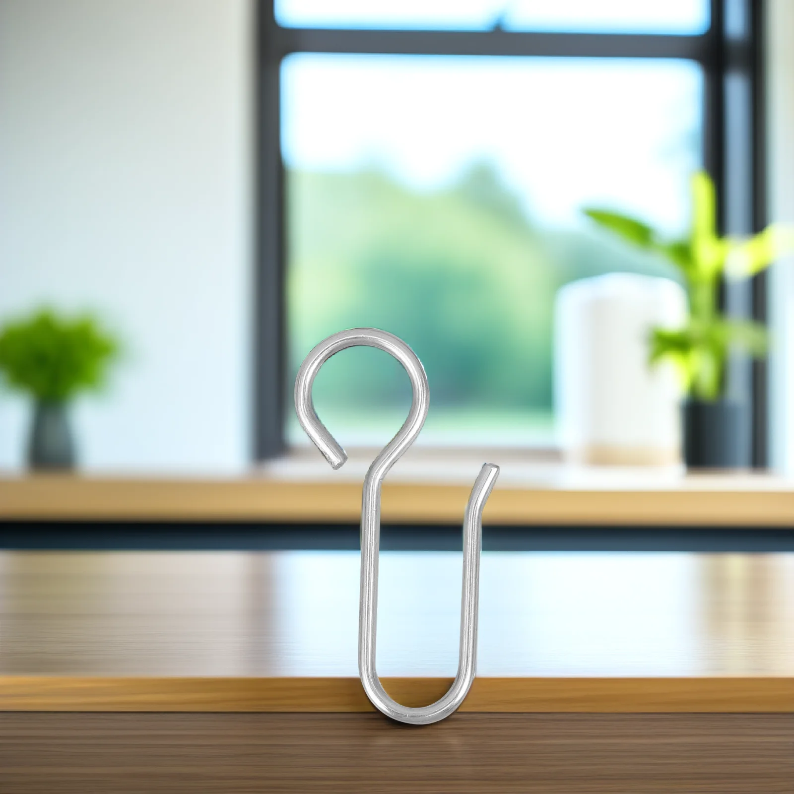 Рисунок 6 - удобные крючки S-типа для потолочных направляющих