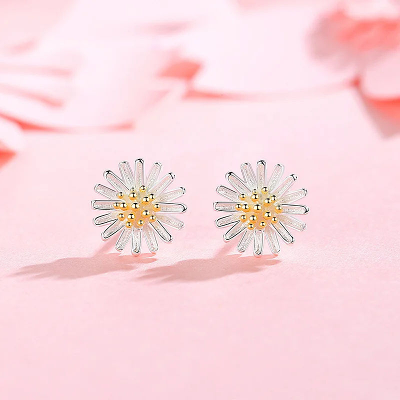 Cute Sweet Daisy Earrings New Fashion Gentle Flower Stud Earrings for Women Temperament Daily Students Party Jewelry Gift