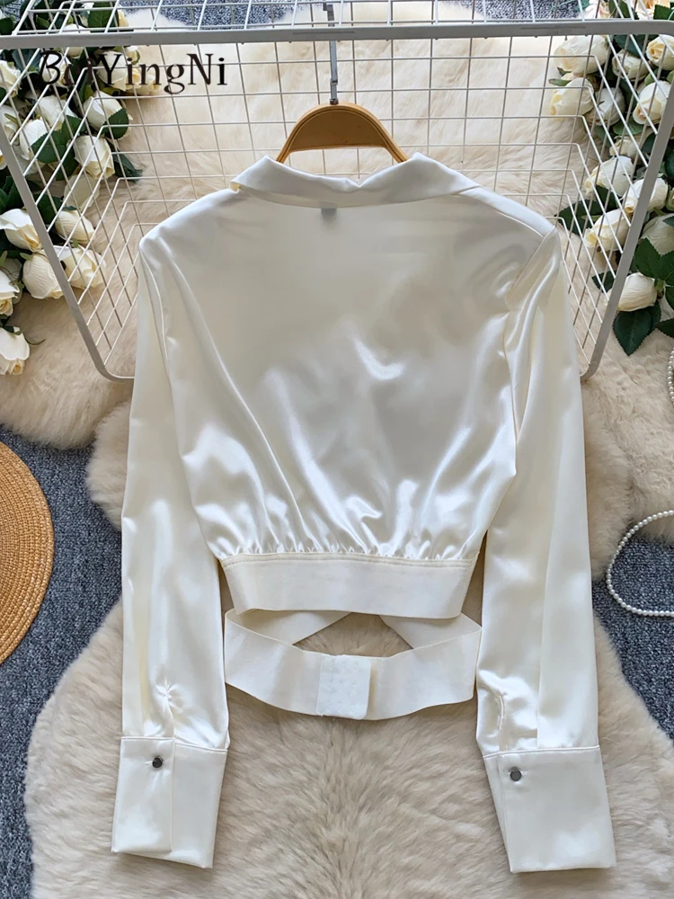 Beiyingni Camicie eleganti in raso di lusso per le donne Design Sexy Patchwork di pizzo Bottoni Fasciatura incrociata Crop Top Donna Camicette coreane