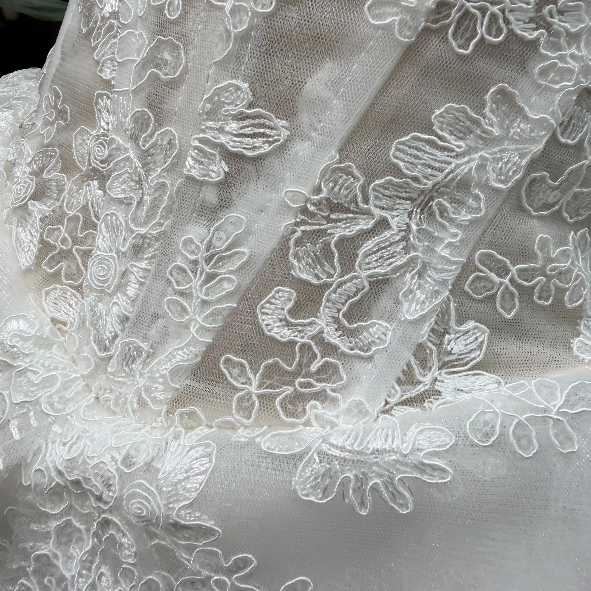 فستان نسائي جديد لعام 2026 بتصميم أنيق مع تطريز دانتيل وتنورة منفوشة بدون حمالات من قطعتين، فستان قصير لحفلات أعياد الميلاد والسهرات، أزياء عصرية للفتيات المراهقات