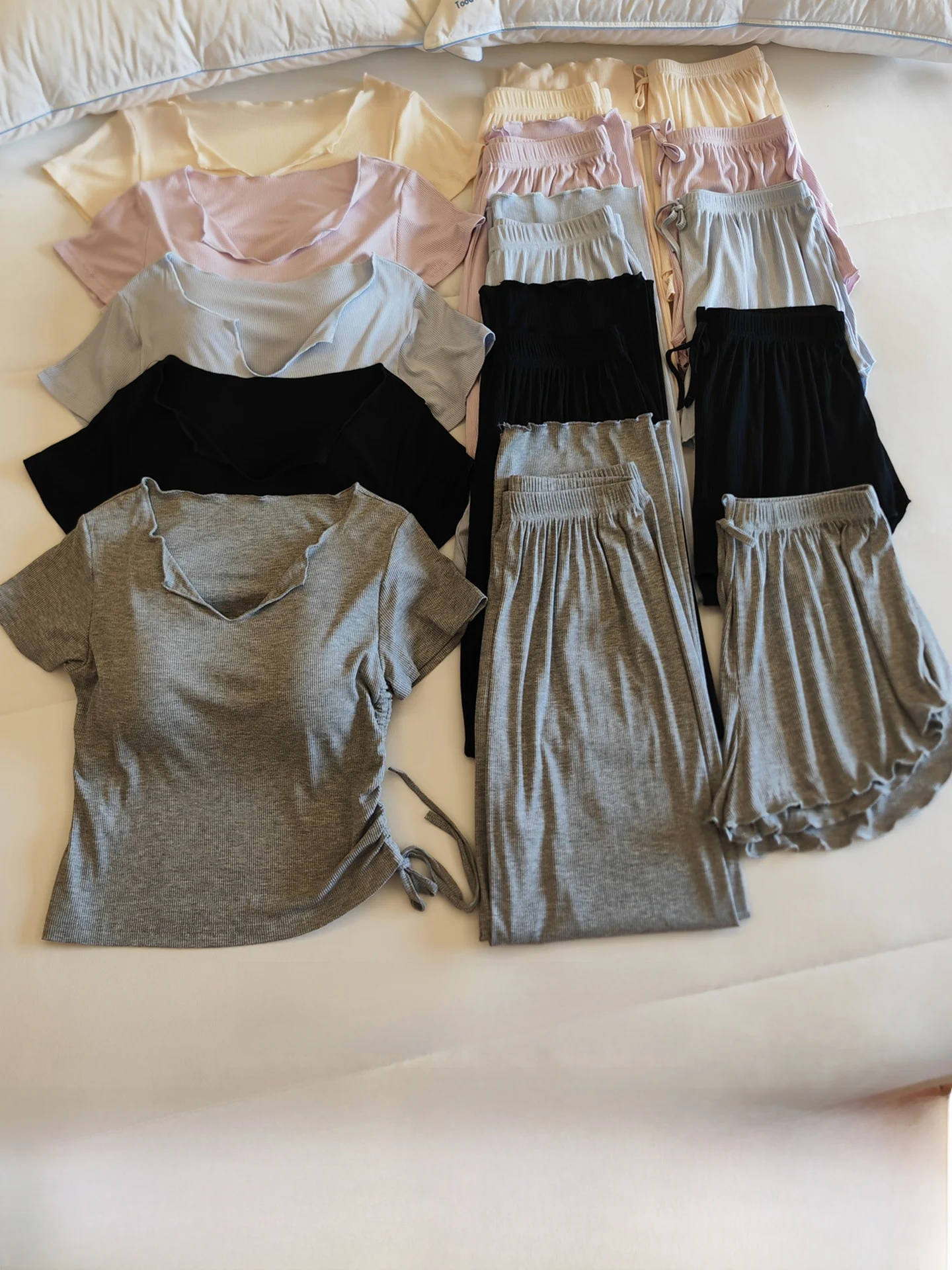  Woman Ice Silk Sleepwear Modal Women's Short Sleeve Three Piece Set Simple Comfortable Home Clothes Set Ultra Soft V Neck