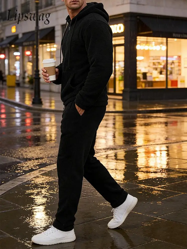 

Стильные мужские уютные пушистые флисовые комплекты из двух предметов 2025 года, осень-зима, уличная повседневная однотонная толстовка с капюшоном на молнии и брюки, мужская одежда