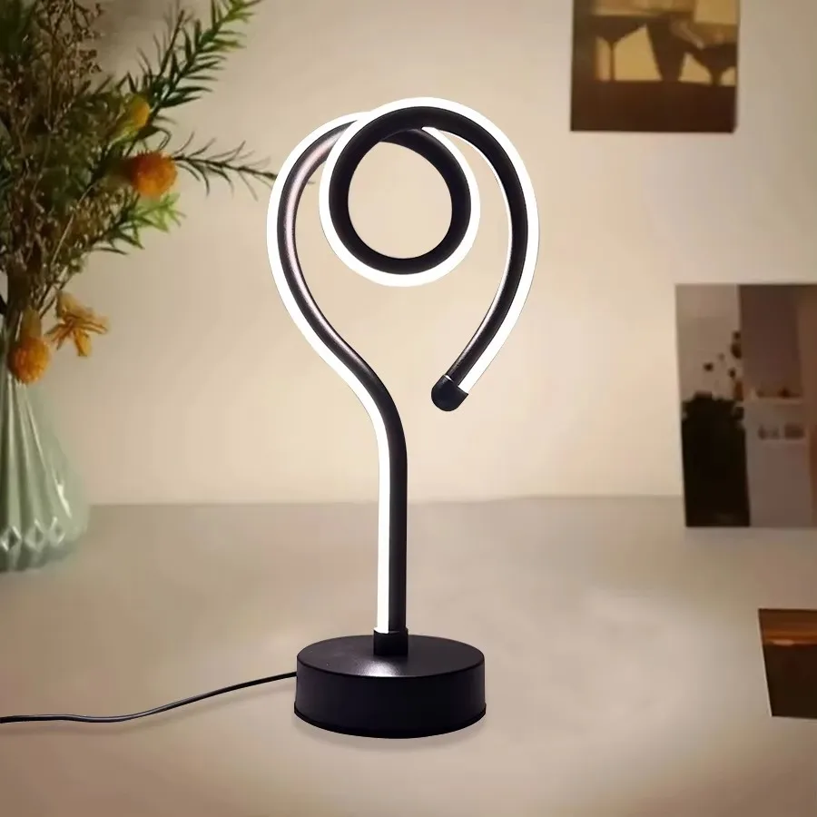 Nowoczesna lampa stołowa w kształcie serca z trójkolorową funkcją przyciemniania USB, odpowiednia do dekoracji sypialni, gabinetów i salonów