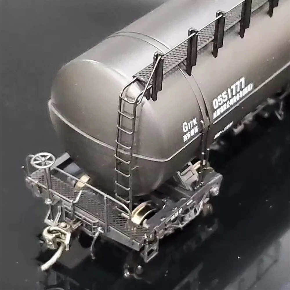 Train Model  HO 1/87 China Railway G17 Oil Tank Transporter Train Model Adult Classic Collection Static Display Toy