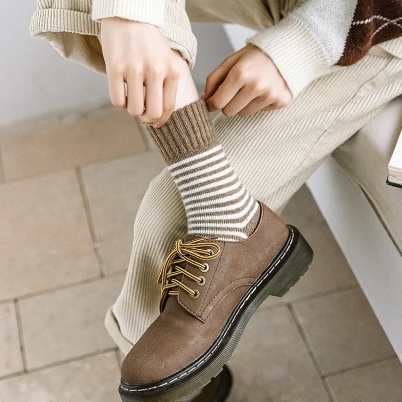 5 paires de chaussettes thermiques à rayures mi-mollet pour femmes, épaisses et chaudes, automne-hiver, chaussettes d'école en tricot thermique pour filles, vente en gros