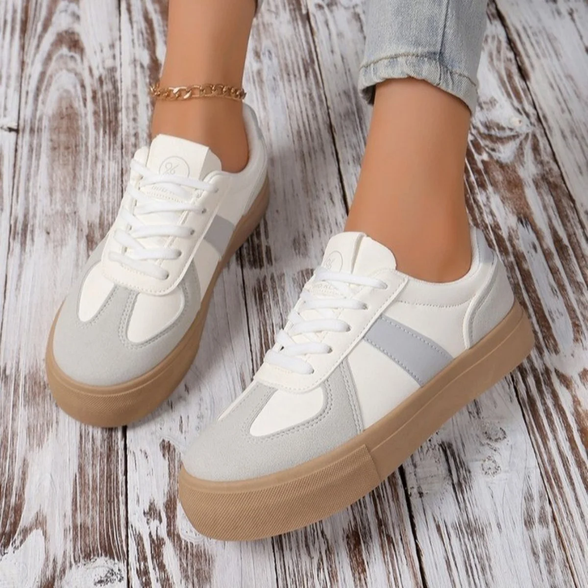 2024 summer new fashion all-match small white shoes trend comfortable sports casual women's shoes student board shoes