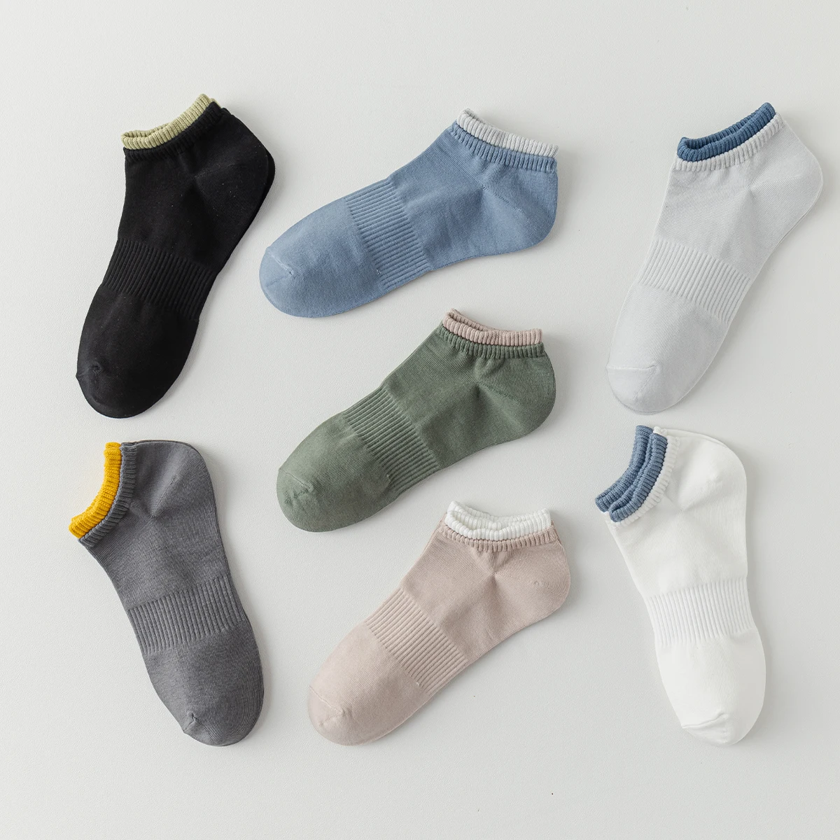 4-Pair Men's Cotton Spring and Autumn Solid Color Simple Fashion Versatile College Style Comfortable Breathable Short Socks