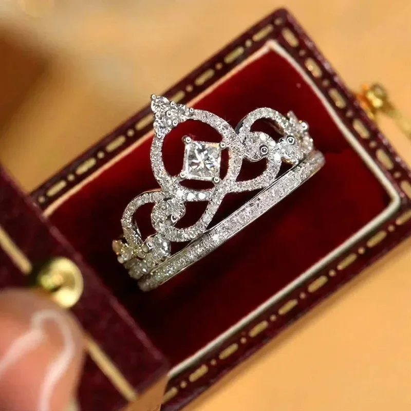 2026 New Personalized High-end Crown Ring for Women, Exquisite and Elegant, Niche Design Sense, Popular Fairy Sweet Style Ring