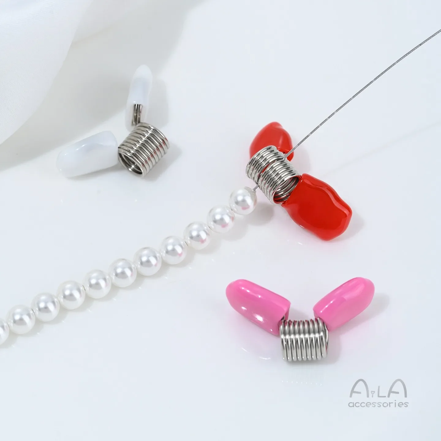 

Bead Stopper Bead Stringing Auxiliary Tool Spring Rubber Sleeve Small Clip DIY Bracelet Bead Stringing Anti-drop Wire Spring