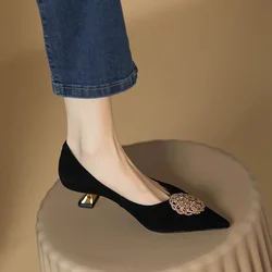 프렌치 블랙 메드 힐 여성 신발 편안한 사무실 및 경력 신발 부드러운 가죽 스웨이드 지적 얕은 신발 펌프 Zapatos