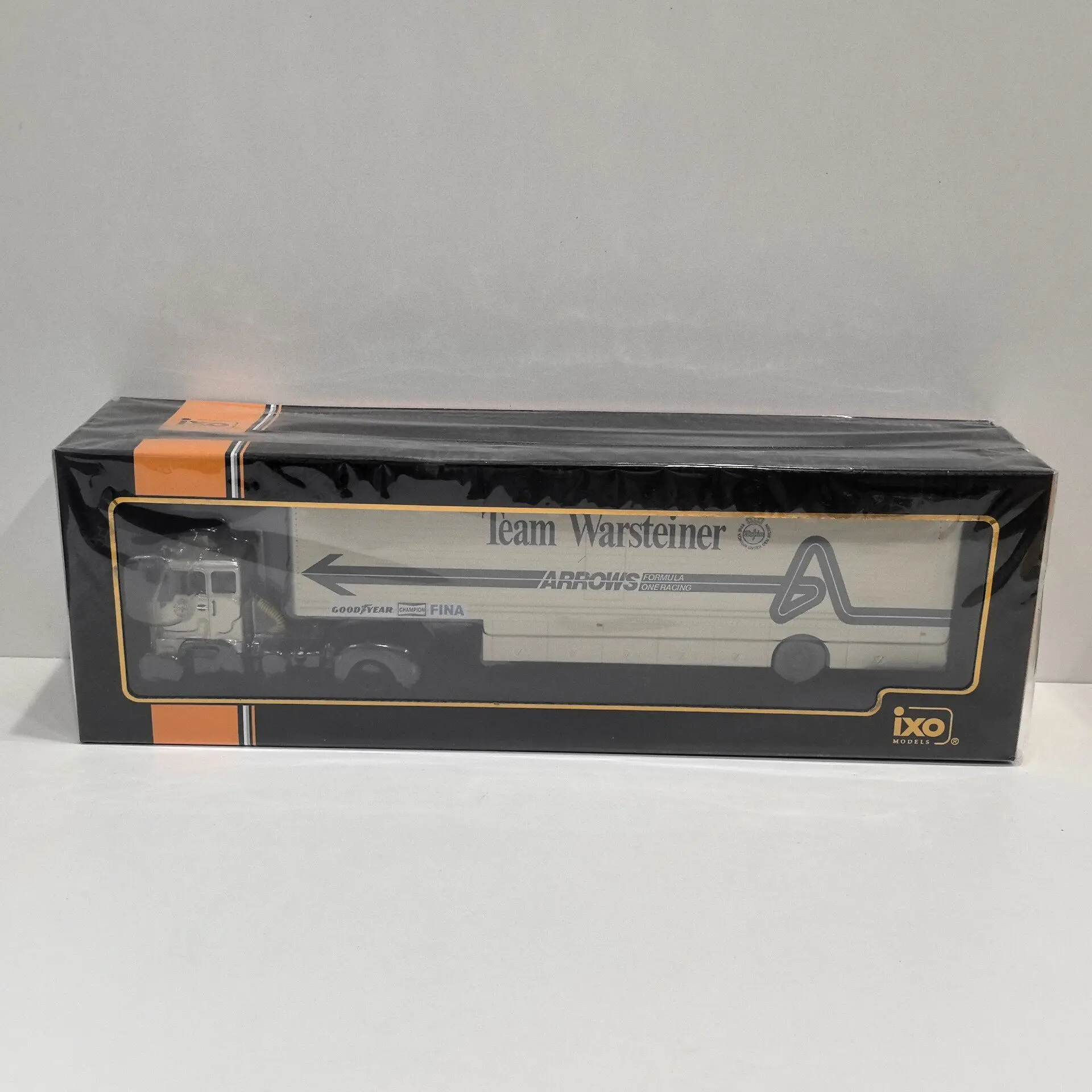 

Diecast IXO 1/43 Scale VOLVO F89 1981 Trailer Truck Front Alloy Car Plastic X8T1 Alloy Car Model