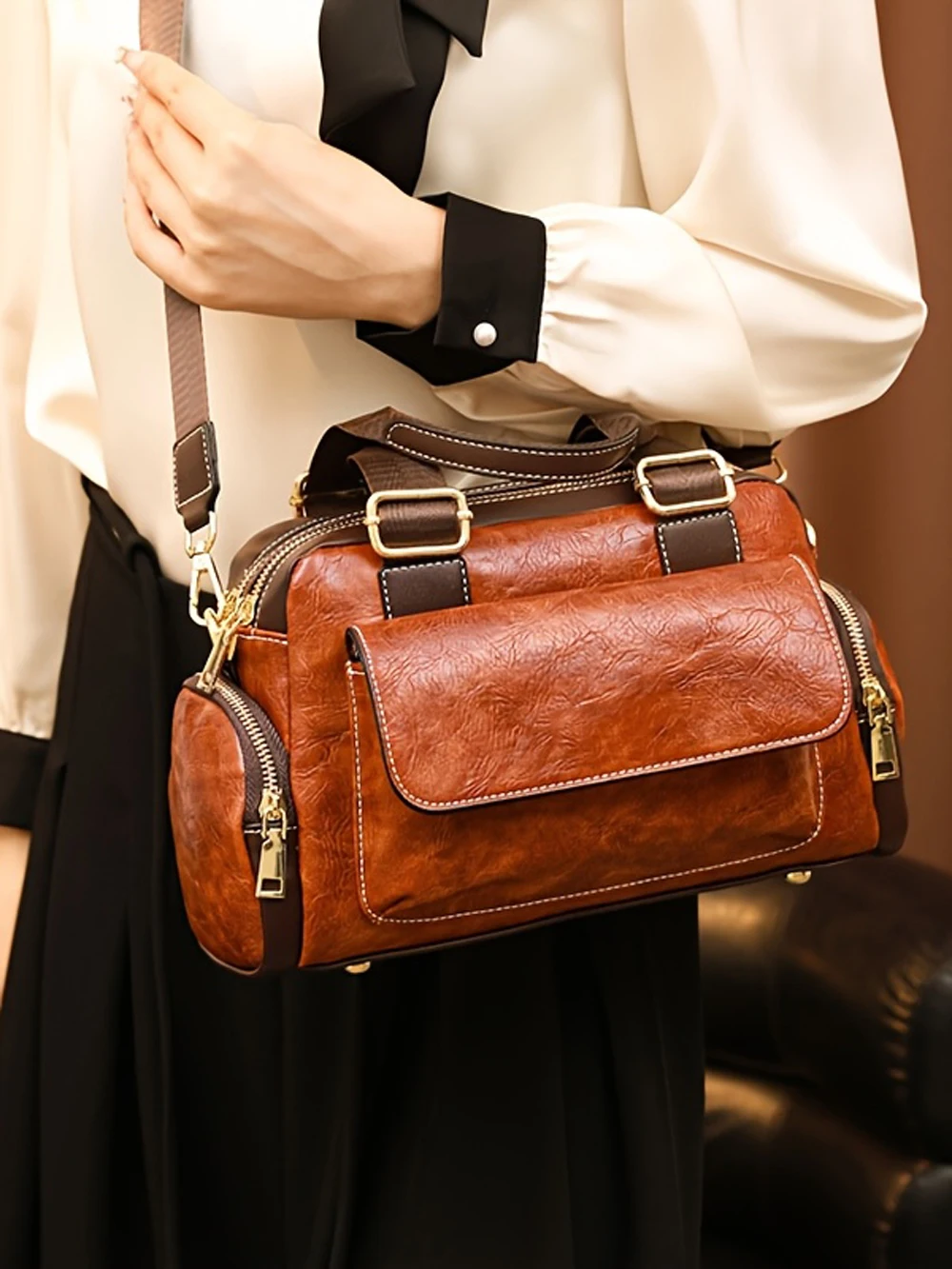 New Women's Boston Bag Single Shoulder Crossbody Bag Women's Bag Handheld Practical Women's Daily Commuting Simple Bag