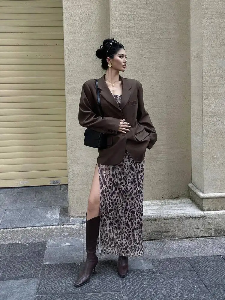 فستان أنيق مثير بطبعة الفهد بدون حمالات أنيق للنساء فساتين ماكسي برقبة مائلة 2025 ملابس علوية جديدة ملابس شارع حلوة ATR7