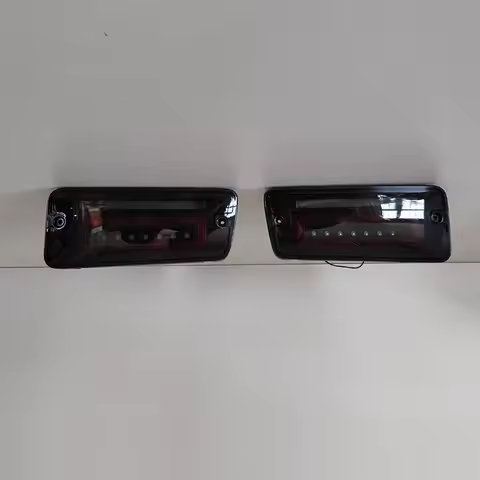 2PCS Car Rear Bumper Light 26550VB126 26555VB126 For Nissan Patrol Safari Y61 1999 to 2005