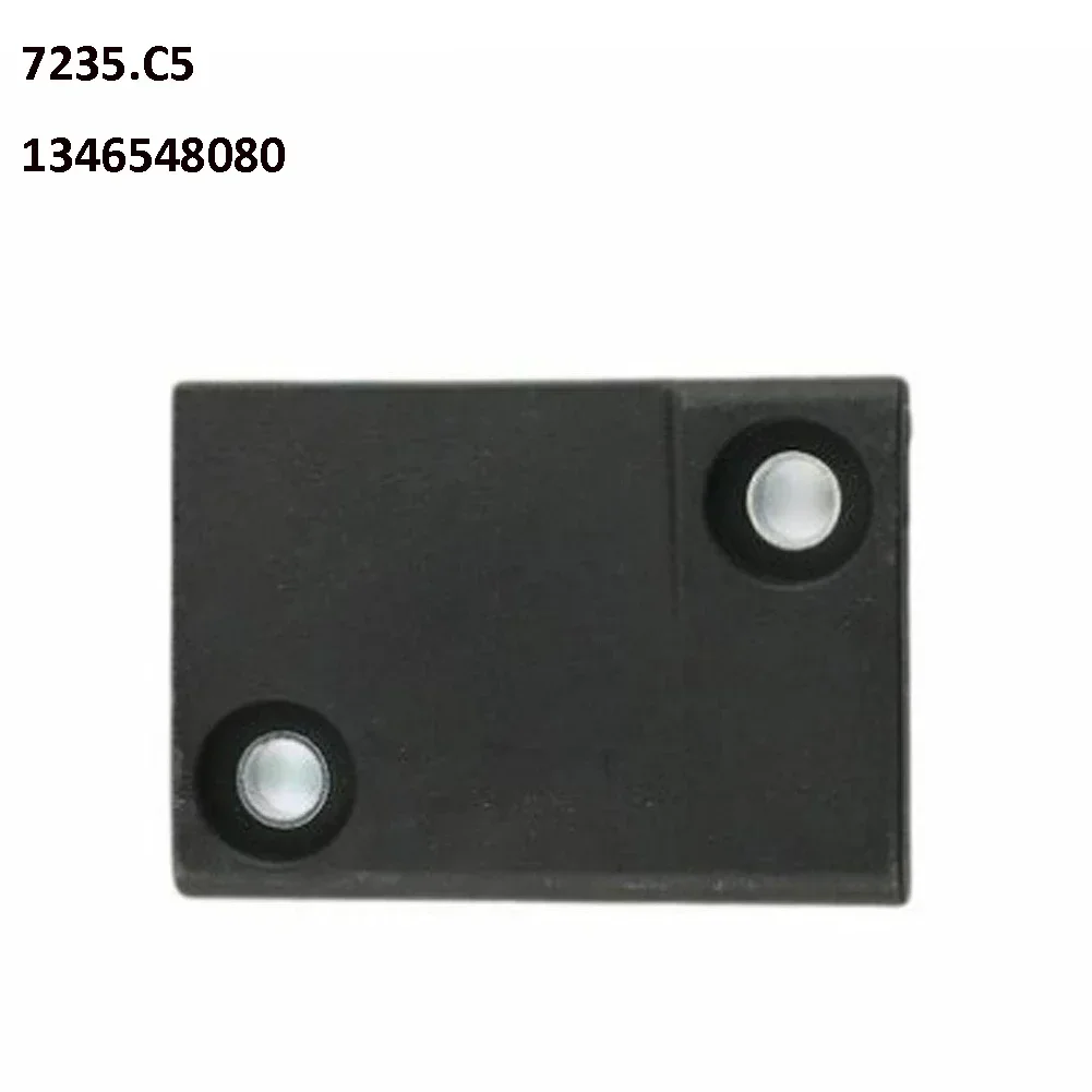 1 PC Dolna płyta uderzająca tylnych drzwi samochodu 7235C5 1346548080 Dla Fiata Dla Ducato/Boxer/Relay 2006+ Wł. Akcesoria samochodowe