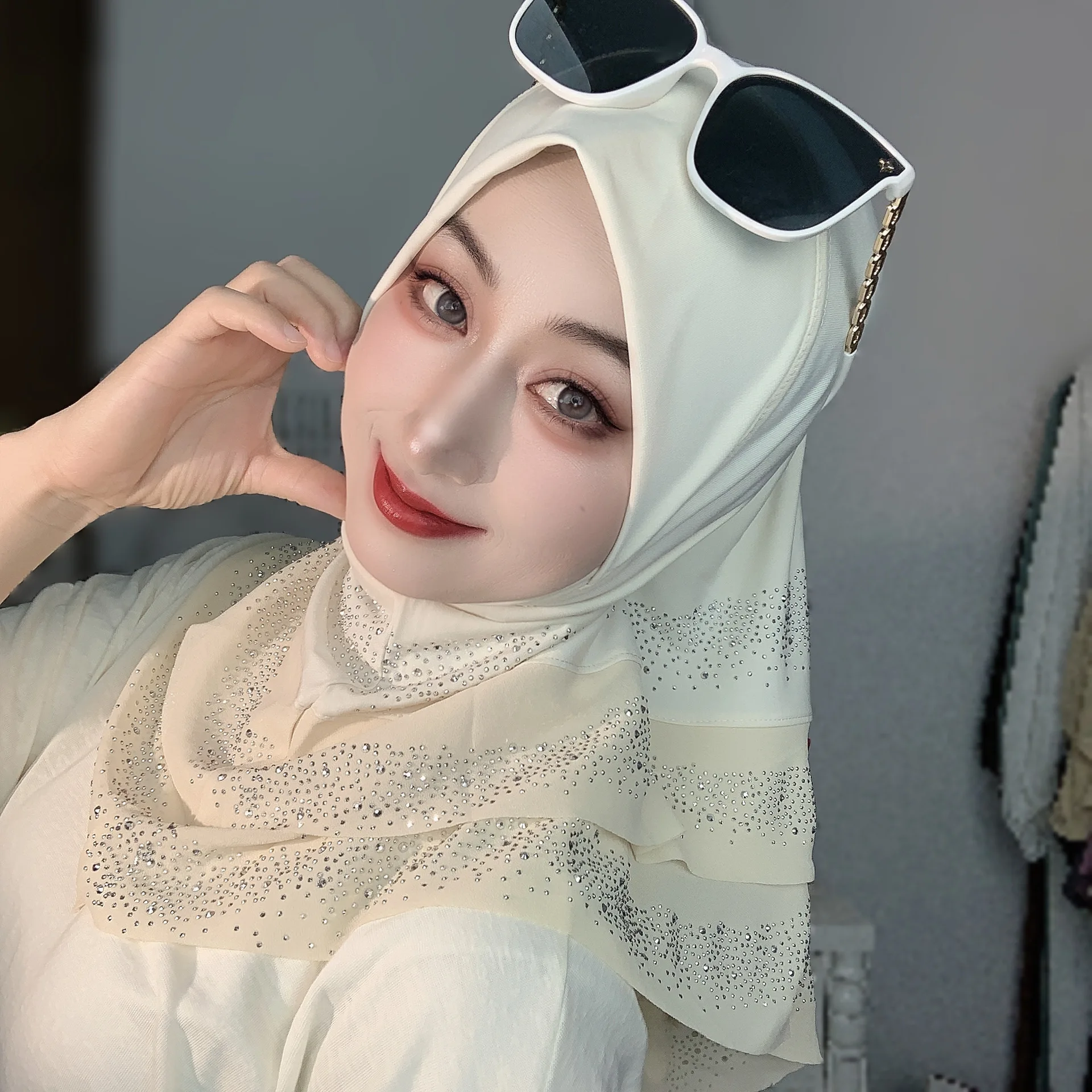 Instant Layered Chiffon Hijab with Shiny Rhinestone Ready To Wear Muslim Turban Solid Color Women Islamic Daily Head Wrap Scarf