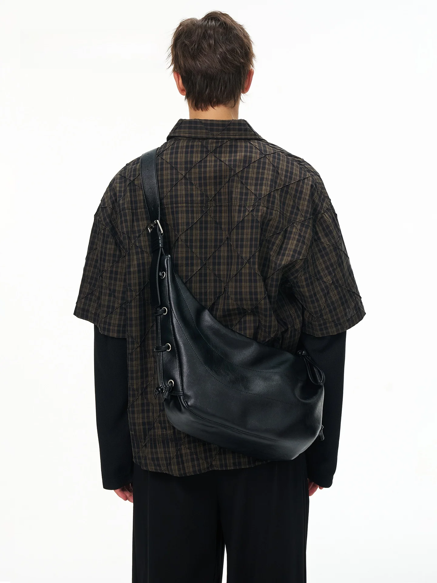 

Nesbit Fashionable Men's Crossbody Bag Velvet Leather New 2025 Style Casual Leisure Shoulder Bag Soft Synthetic Leather