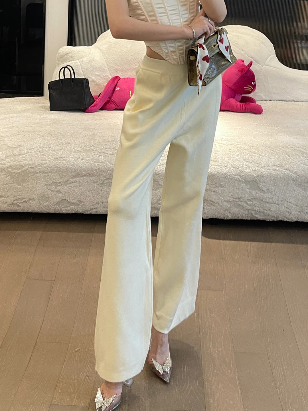 

Брюки женские ChiclyNana American Sle, белые, фактурные, свободного кроя, прямые, драпированные, универсальные, стройнящие, длинные