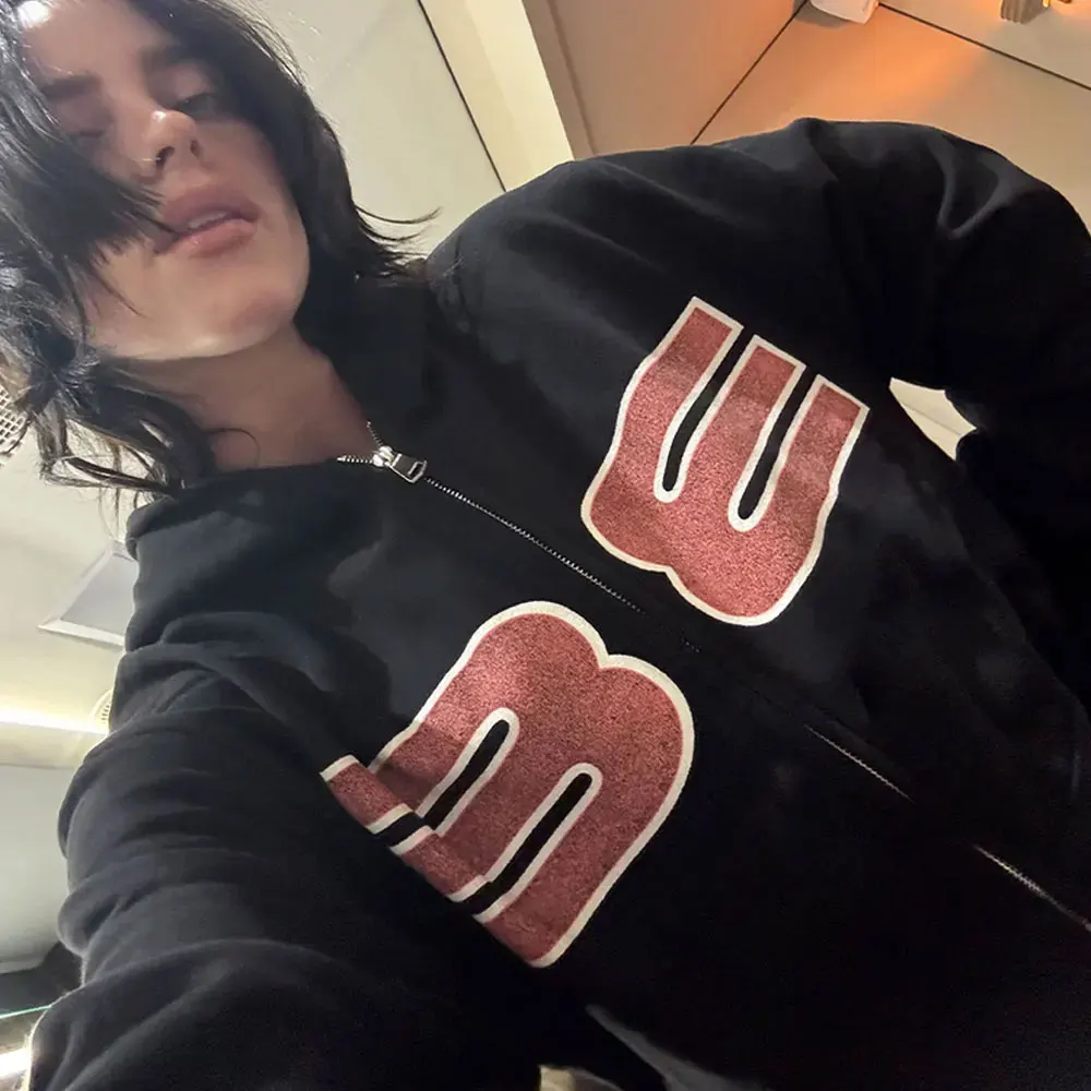 ضربني الصلب والناعم 2025 جولة Harajuku 2025 الخريف/الشتاء طباعة 100% القطن الخالص موضة ريترو عادية فضفاض قلنسوة بسحاب