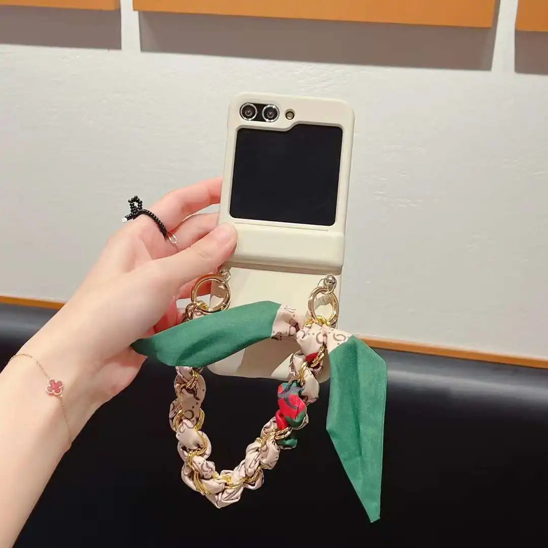 Handheld Scarf Bracelet Wristband Chain Hard For Samsung Galaxy Z Flip 6 Z Flip 5 4 3 Transparent Phone Cover Soft Case