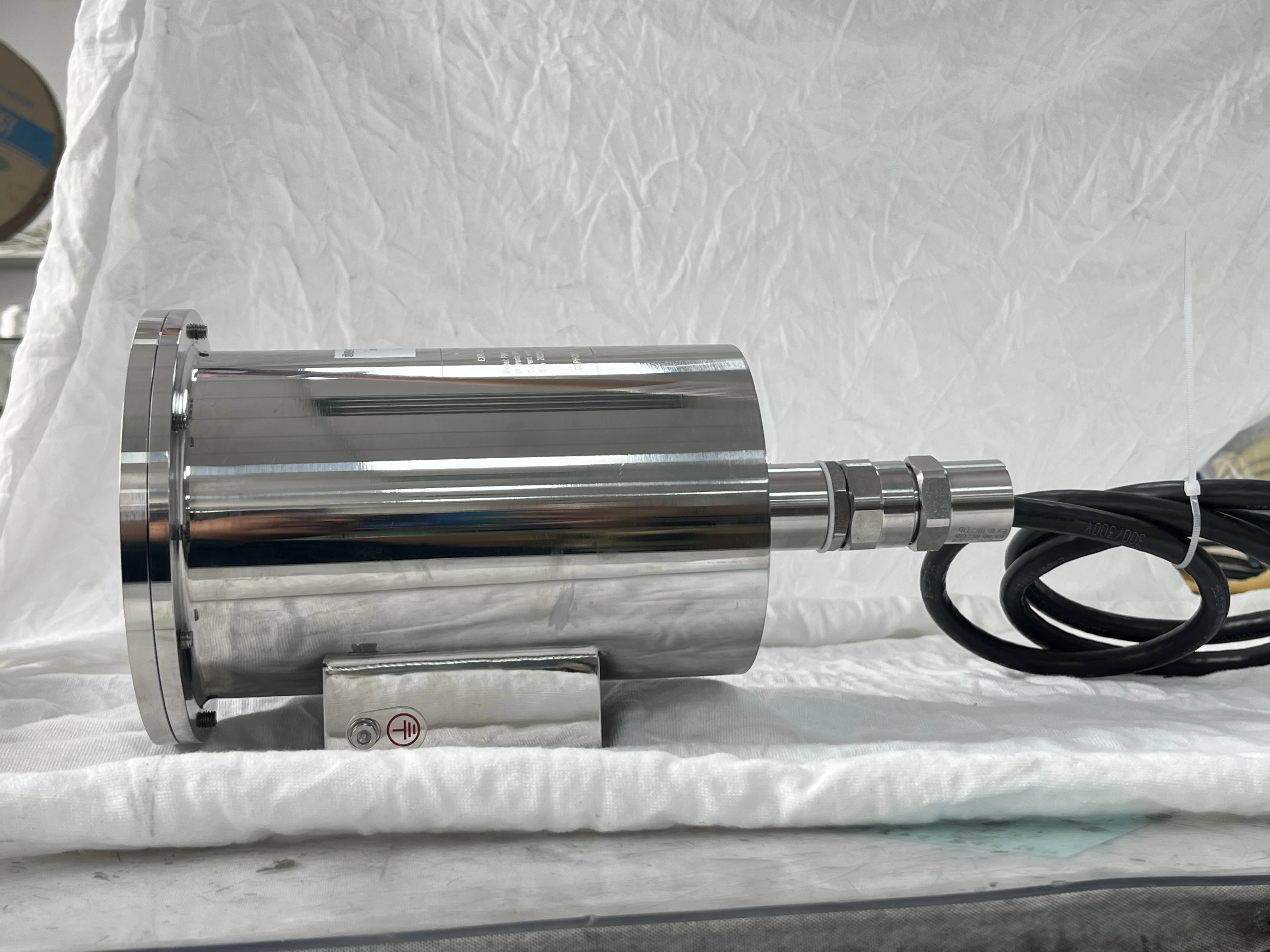 Customizable Industrial Explosion-Proof Bi-spectrum Thermal PTZ  IP68 Thermal Imaging 4MP  Waterproof 1 Year