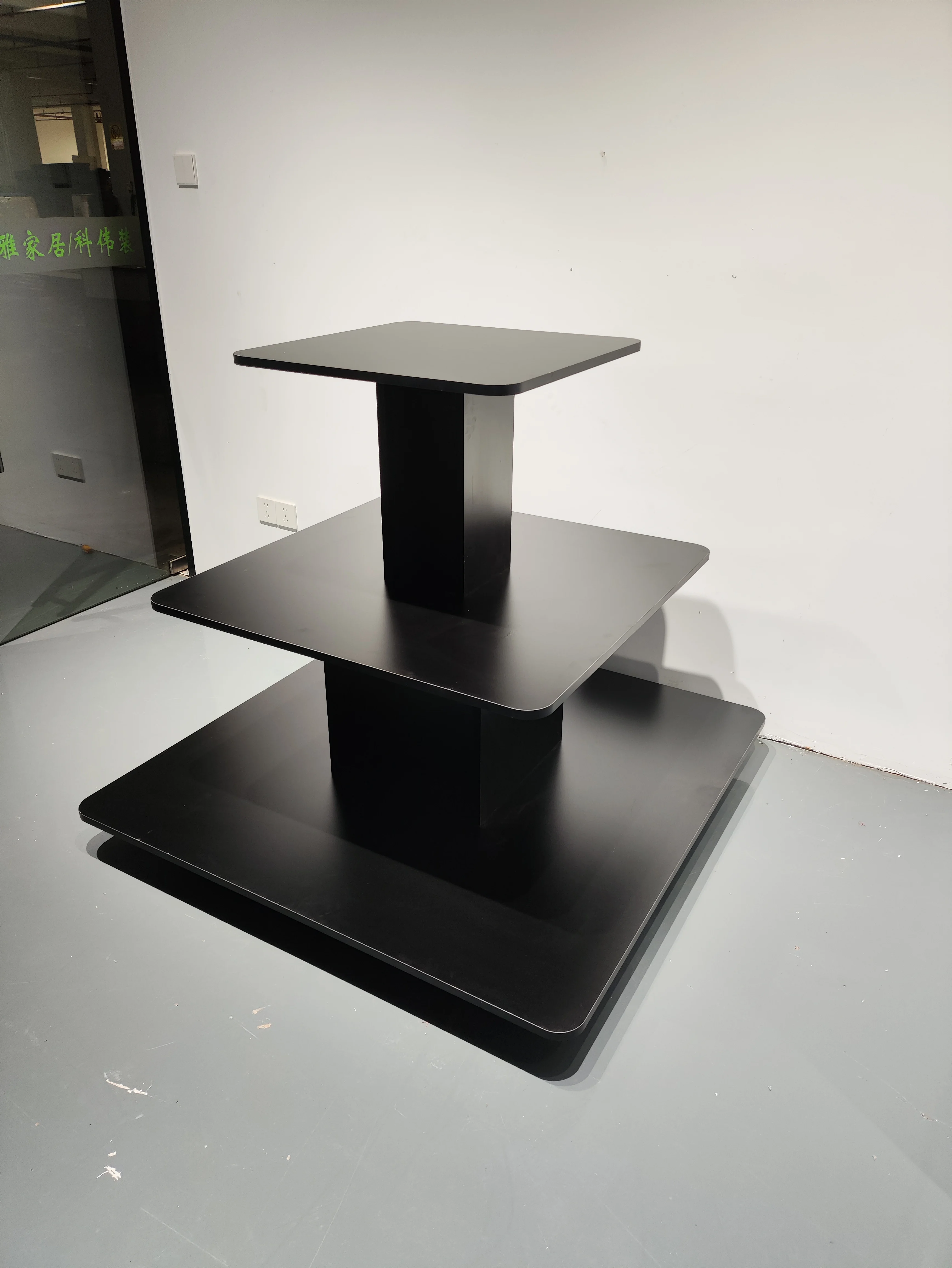 Custom.HIKUYA Wholesale Wood Square Tiered Display Table Cosmetics Shop Counter