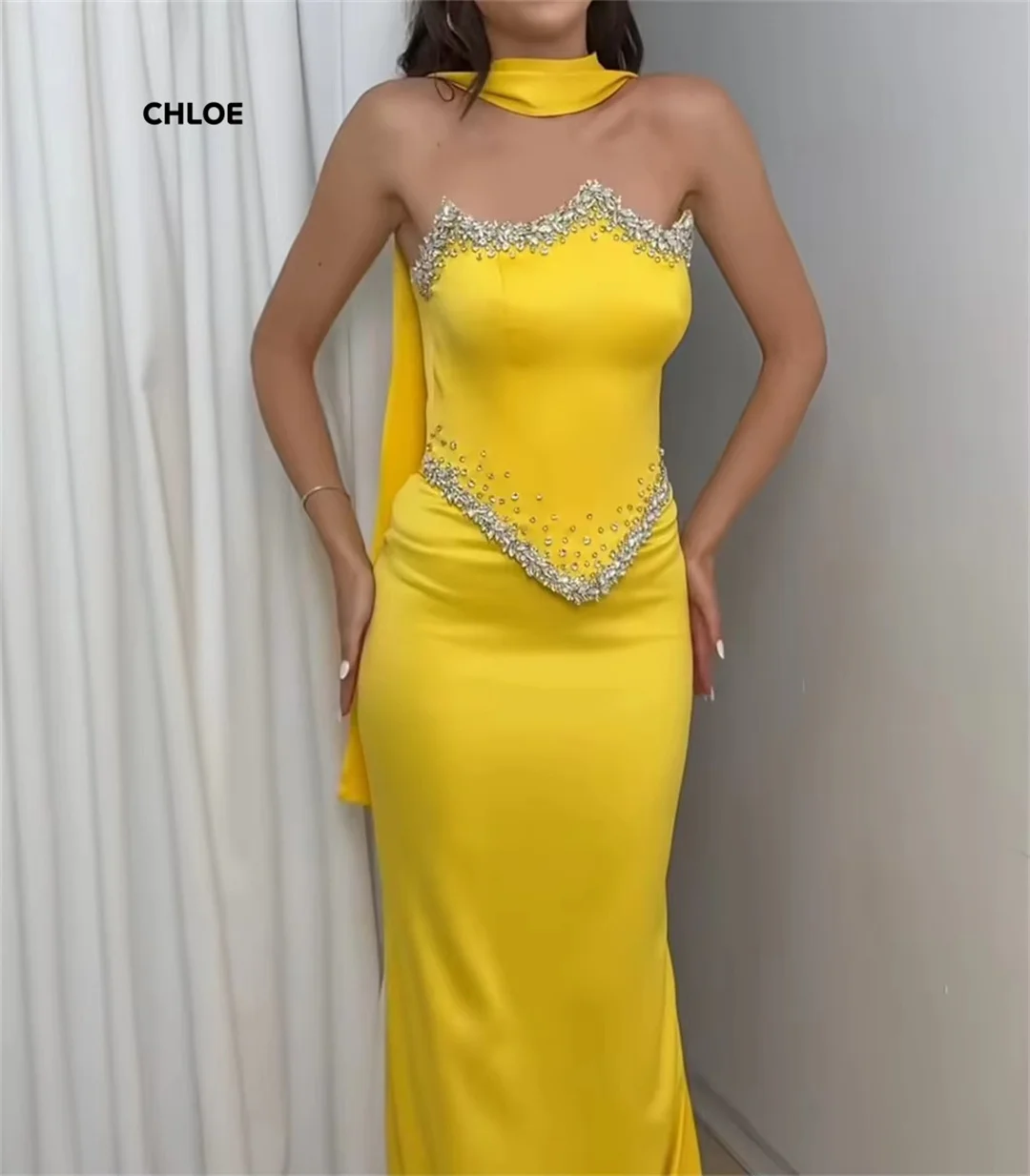 ชุดราตรีทรงหางปลาสุดหรูสำหรับผู้หญิง ปี 2025 ชุดราตรีผู้หญิงสุดหรูสั่งตัดได้ ชุดออกงานพรอมแบบเปิดไหล่พร้อมผ้าคลุมไหล่สำหรับงานปาร์ตี้